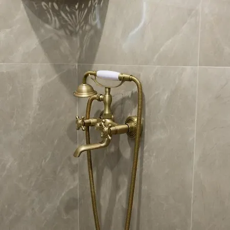 Valery פפקוהורי